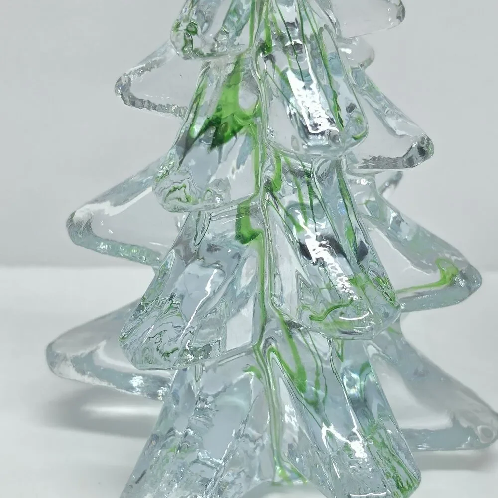 VINTAGE SILVESTRI ART GLASS CHRISTMAS TREE WITH GREEN SWIRL CENTER 8.5 Inches
